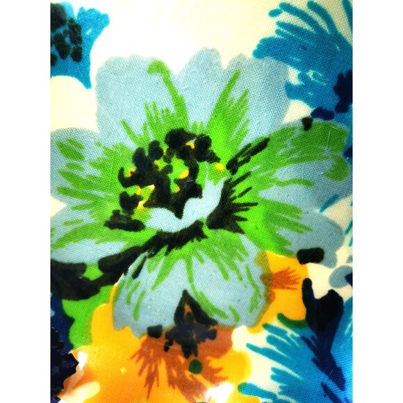 Plate 1960s Floral Fabric & Resin Tray includes Plate Stand both Vintage Canada - Picture 2 of 10